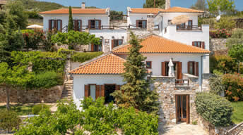 looking for a house in Greece